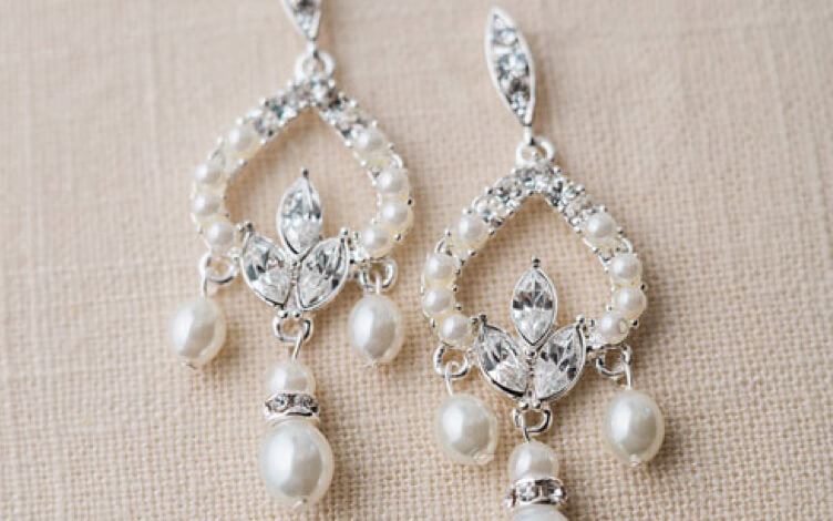 Pearl and silver dangly earrings